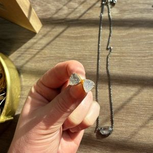 KENDRA SCOTT GREY STONE STUD EARRINGS GOLD SET